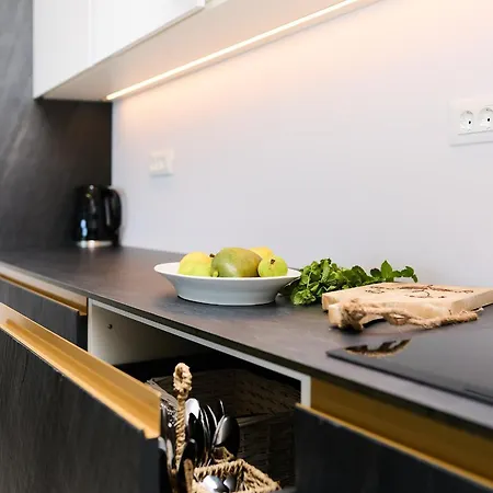 Hedera Estate Hedera A25 *