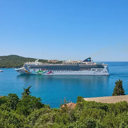 Hedera Estate Hedera A25 Apartment